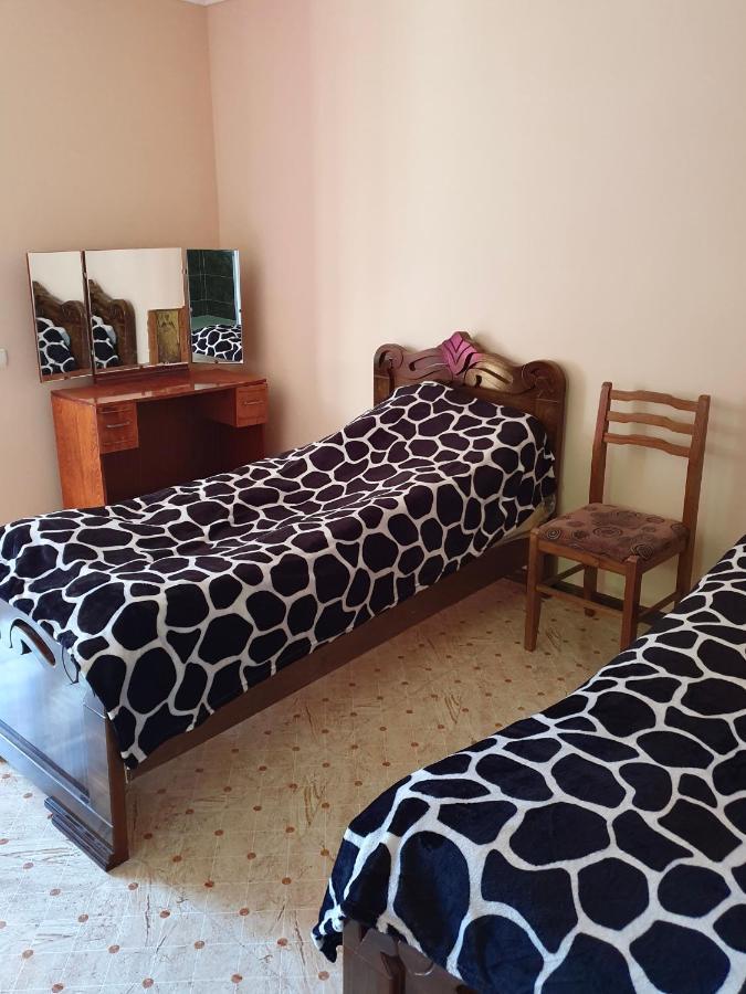 Valodia Guest House In Mestia Buitenkant foto